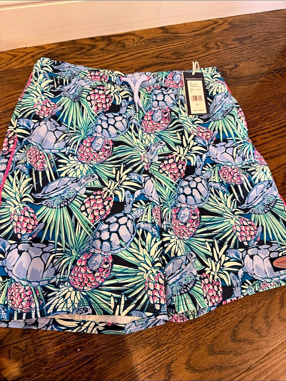 Vineyard Vines Chappy Swim Trunk Floral Swim Trunks in Blue & Green XL NWT